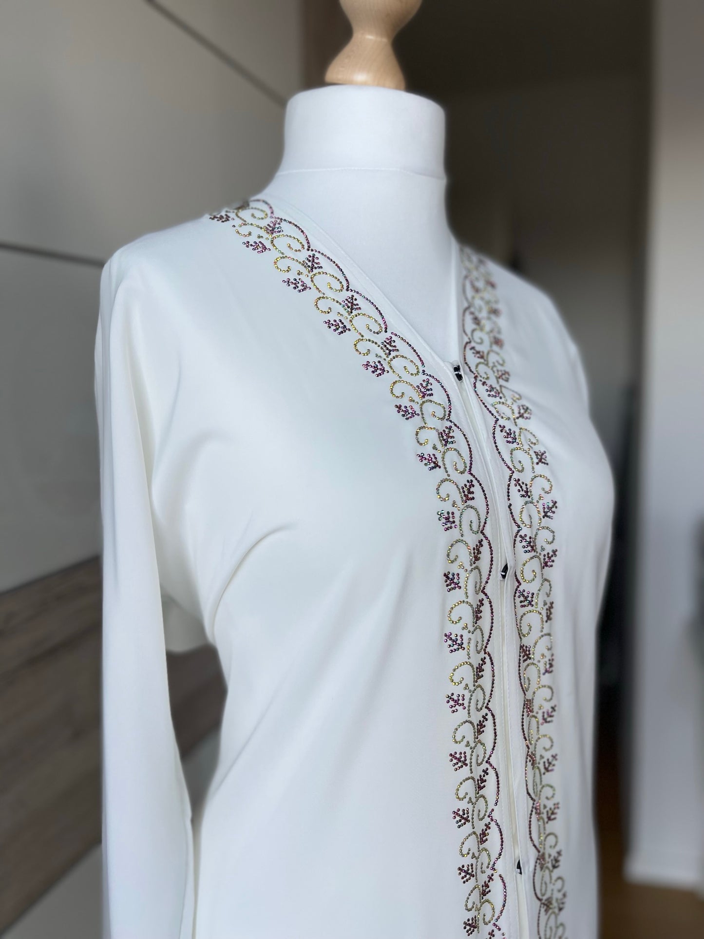 Abaya Snow White