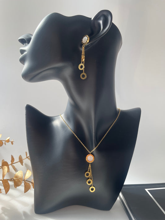 Collier et boucles d'oreilles Bvlgari